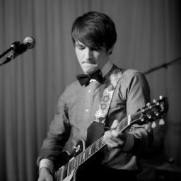 #Drakesters WAR IS OVER! @drakebell Doy followback @drakebell Siguenos si eres Drakester.Esta es una comunidad que tiene el propósito de juntar drakesters! :3