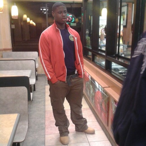 19| highschool graduate|  #FREEMYBRODONNIE #FREEQUAN fmoi @h_o_v_a_