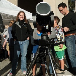 bsit026's profile picture. Astronomer, engineer, sometimes sommelier, history enthusiast, and enthusiastic baker. Tweets are my own.