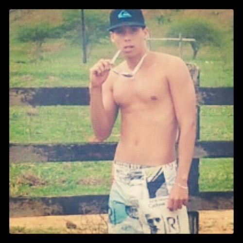 Me segue de volta ?
PLIS ^^'