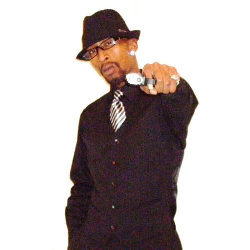 Aspiring Writer & Model. Truth Seeker, Man of Faith, Loving Father, Man & Friend. I Luv Good Times & Intoxicating Drinks. Follow Back or Fall Back. Ya Dig?