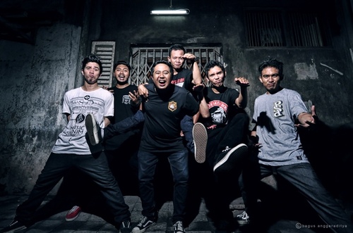 POP PUNK ( @mpolBHNA @gunkadhiDR @tanksi_putra @dedejuliartha @putracandra @Gusde_HA ) 
Cp : 089669151115