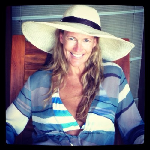 Happily Married, Mother of 2 Wonderful Children...Living Life to the Fullest...