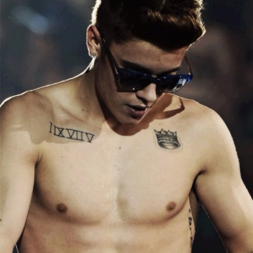 I wish i could tell you justin that your smile gives me skmethig to believe in.it makes everyday brighter and every self struggle pain free . TEAM AVALANNA :*