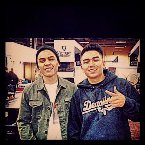 yes_iamthatguy's profile picture. Don't watch me, watch tv.