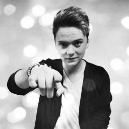 100% Mayniacs! :) 160 characters aren't enough to tell you how much we support him :) Mayniacs forever! Ellie and Emily! :)