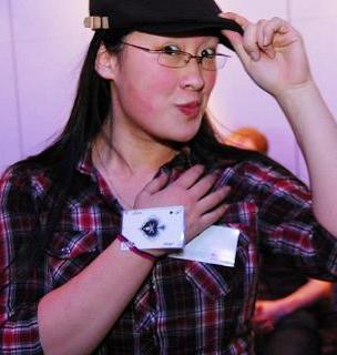 ZiweiW's profile picture. Inte särskilt twitteraktiv. Skriver hellre rants på bloggen och per facebook. Hitta mig där!