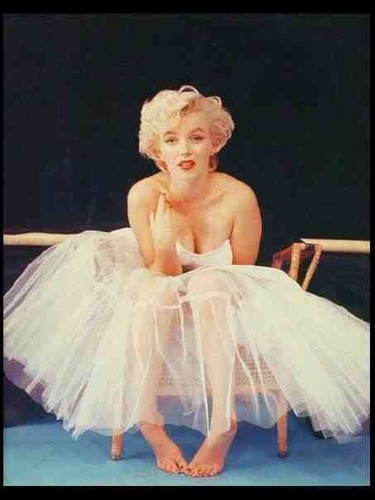 loves marilyn monroe