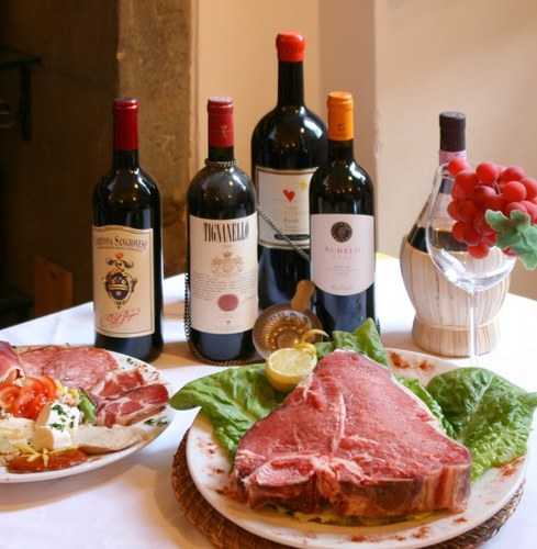 Tipica Cucina Toscana. Ribollita - Trippa - Pici all'Anatra- Carne Chianina- Tartufo- Porcini. +39-0575-604192