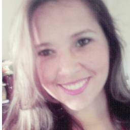 Já chorei ouvindo música e vendo fotos, Já liguei só pra escutar uma voz, Já me apaixonei por um sorriso E Já deu altas risadas incomtrolavéis sozinha;p