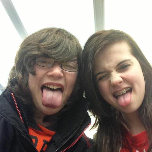 hi my names katrina...13 years old..dont know what to say here...i have amazing friends and support manchester united