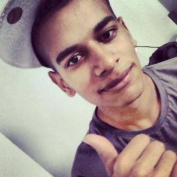 Vlogueiro, Otaku, não sou bom em RPG's
meu canal no youtube, http://t.co/2zX7V5QSfH
