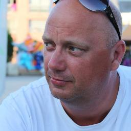 betrokken, sociaal en opkomend voor kwetsbare doelgroepen. politiek actief voor @ons-tilburg. niet links, niet rechts maar eerlijk en transparant.
