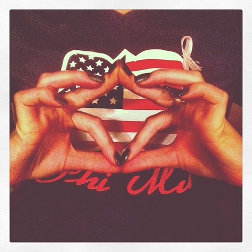 Recent College Grad | Engaged | Diet Coke drinking, photography loving sorority girl | Letters off, Bottoms up! TSM ♥