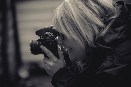 Betty Bage Lifestyle Photography, covering weddings; lifestyle portraits & seductive boudoir.