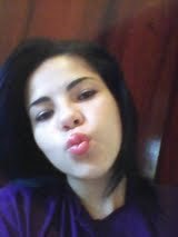 amo sair, dançar, fazer novas amizades e beijar muito na boca afinal ninguém é de ferro né..kkkkk bjs