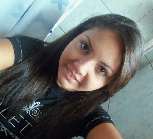 umas das coisas q mais gosto e sair com minhas amigas e escultar musicas do luan santana e da banda valetes meus grandes amores ♥