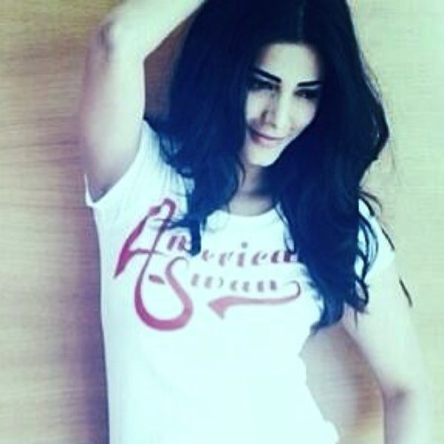 Here for just for my love gorgeous 'Shruti Haasan' . 24/7 updates. All bout nothing but 'Shruti Haasan' . All SHRUTIans Follow !!!