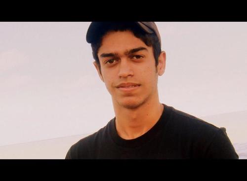 Um garoto que como eu, amava os Beatles e os Rolling Stones.