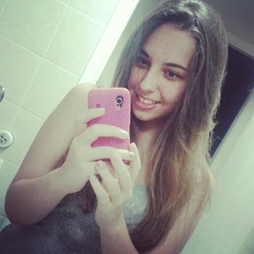 não tenho educação, só falo palavrão e pra socialite eu não tenho vocação                                               Insta: biavalentino