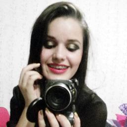 Suelen Cristine Zenatti escorpiana são-paulina 15 anos sorridente e nervosa bipolar namorando amo sorvete e música preguiçosa muito orgulhosa e odeio falsidade.