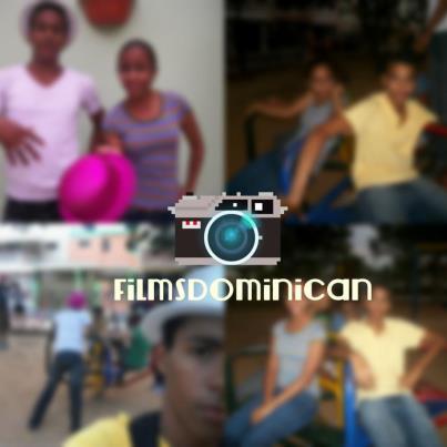 • Grupo de Jovenes enseñando para bien