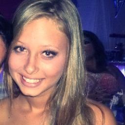 naturalmente loira ;}
