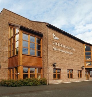 Sentermenigheten er en flergenerasjonsmenighet og en multikulturell kirke lokalisert i Asker. Søndager kl. 11:00 feirer vi gudstjeneste. Hjertelig velkommen!