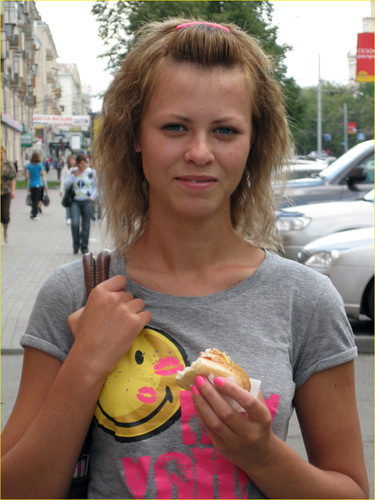 Я Сашка-неваляшка! Но не думайте, я серьезная!
#ВзаимныйФолловинг #Followback #ЧитаюВзаимно #Взаимная
Верю в любовь с первого взгляда и в фискальную политику