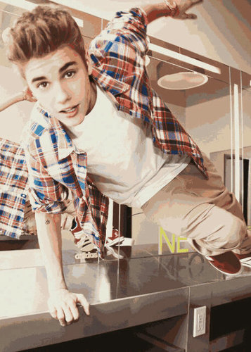 Love justin bieber and hate people who don't. I'm a really sexy girl