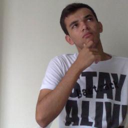 Estudante, Chato, Realista, Humilde, Sincero, Maluco...