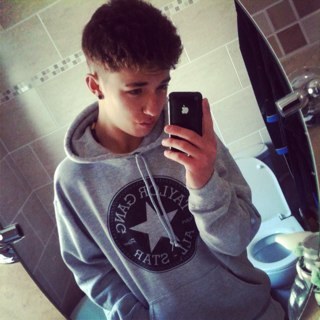 Follow me.
Crush abit, little bit, roll it up, take a hit.