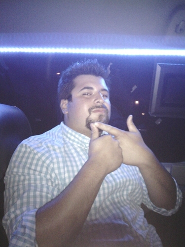 JoeyGuy85's profile picture. I'm young, work hard for my money, and know how to have a great time. Join me...if you can hang.