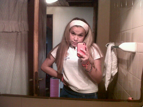No voy a saltar con la tipica MELI DIARTE DOMINA♥ bueno,nada,te quiero mucho Vicky,gracias por todo ☺.
