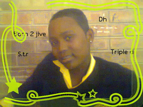 Caroniclover's profile picture. Actress,writer,dng grd 10,charmng bftl lyk pple,gng clubs,drnkng master,smkng n all of tht