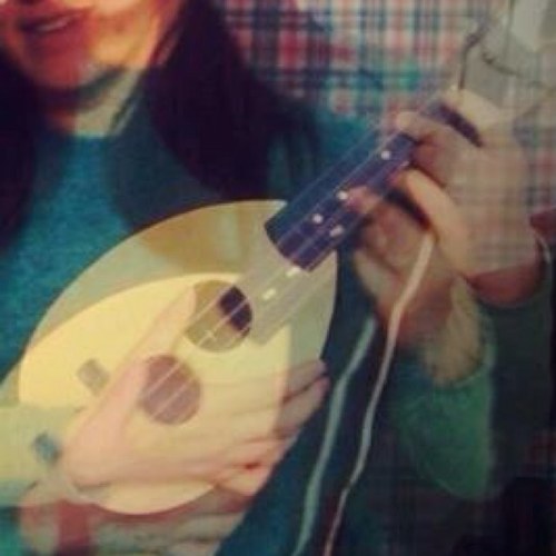 ukuvolbe's profile picture. 즐거운 우쿨렐레 초식 밴드 ukubebe멤버 미모의 자연인 매주 월요일 밤 11시 후레쉬뮤직쇼 고정 게스트(인디음악 방송 뮤직홍 마포FM100.7) 아마도 하찌쌤의 제자 제주를 제2의 고향 삼으려는 상수동사라ㅁ