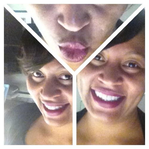 monielove214's profile picture. 