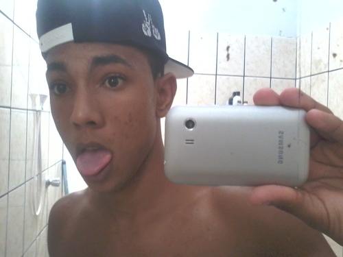 sou #TimBeta me segue de volta? Por Favor, desde ja muito grato :D
Sigo de volta todos que me seguirem.