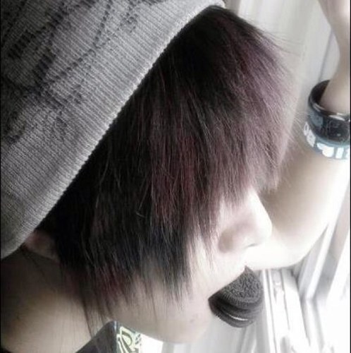 I listen to bands and stuff . Im gay ahhh dont hate me.