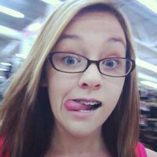 Dedicated directioner, im single and you should follow me