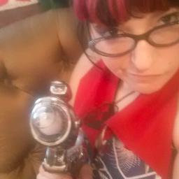 MyDearMissBank's profile picture. Furiously curious. Either mad or both.