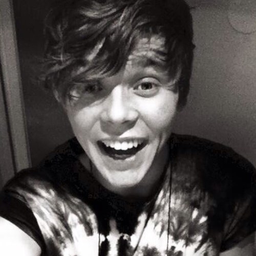 REDHEADGOOSE's profile picture. #Goose #Directioner #BGirl #Belieber #DJStar #TWFanmily #BeautifulFreak #RedHead #5SOSFamily!!!!!! :D