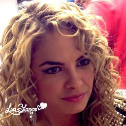 Um Dia Vou /abraçar vcs  não vou Desistii do meu sonho Amoo Vcs !!!!