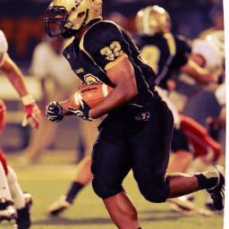 Darien. Senior. Follow me and I'll follow back