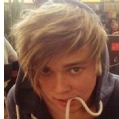 5SOSFAMILY1's profile picture. idk... Ok it's 5sos, 5sos and even more 5sos. I LOVE THEM!!! One day when they become big and sing songs that i write them, remember me ;) Love the #5SOSFAMILY