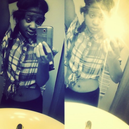8teen . C/O 2k13 (: i tweet.you lurk.then follow♡ freeee my bestfri #TsnMar ♡ . You either w me or against me !