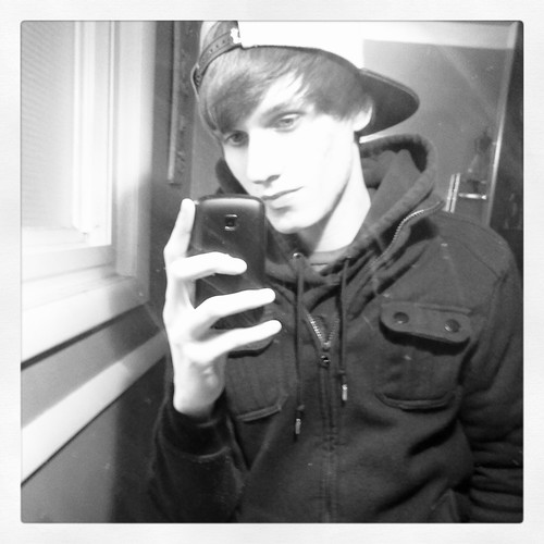 Instagram @jaron_updike. 21