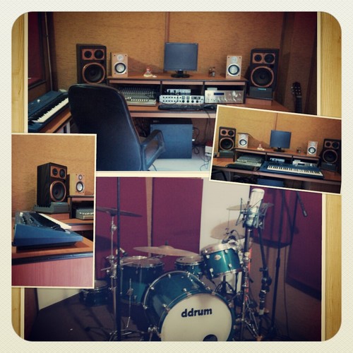 Studio19_BDG's profile picture. studio  recording 1 shift 6 jam - 200 Ribu
 Studio Rekaman untuk Pembuatan Lagu, Arrasement lagu,Pembuatan Jingle,Ilustrasi Musik CP 087822006227 088802368009