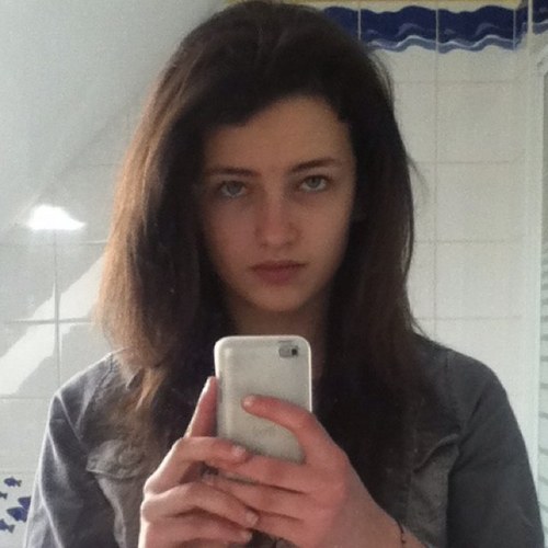 LeaaOneD's profile picture. Ne tente pas l'impossible. Tu n'est pas James Bond | Ton cul est bien derrière toi, pas besoin de le remuer comme ça. | Fuck you ! ❤