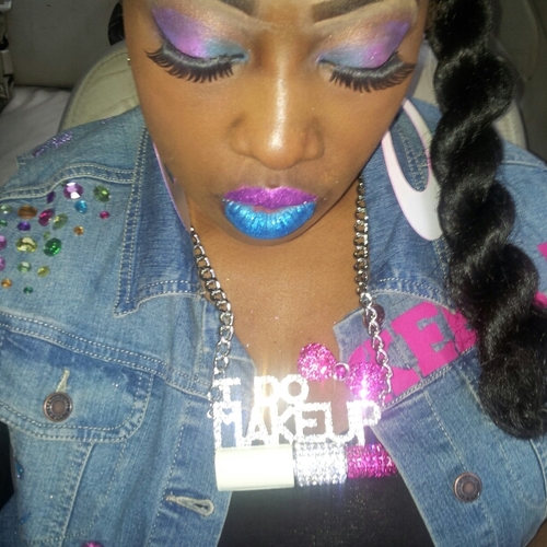 Makeup artist specializing in: lashes,brows,makeup & creativity Let's Blend MUA. follow me on IG @Letsblendmua